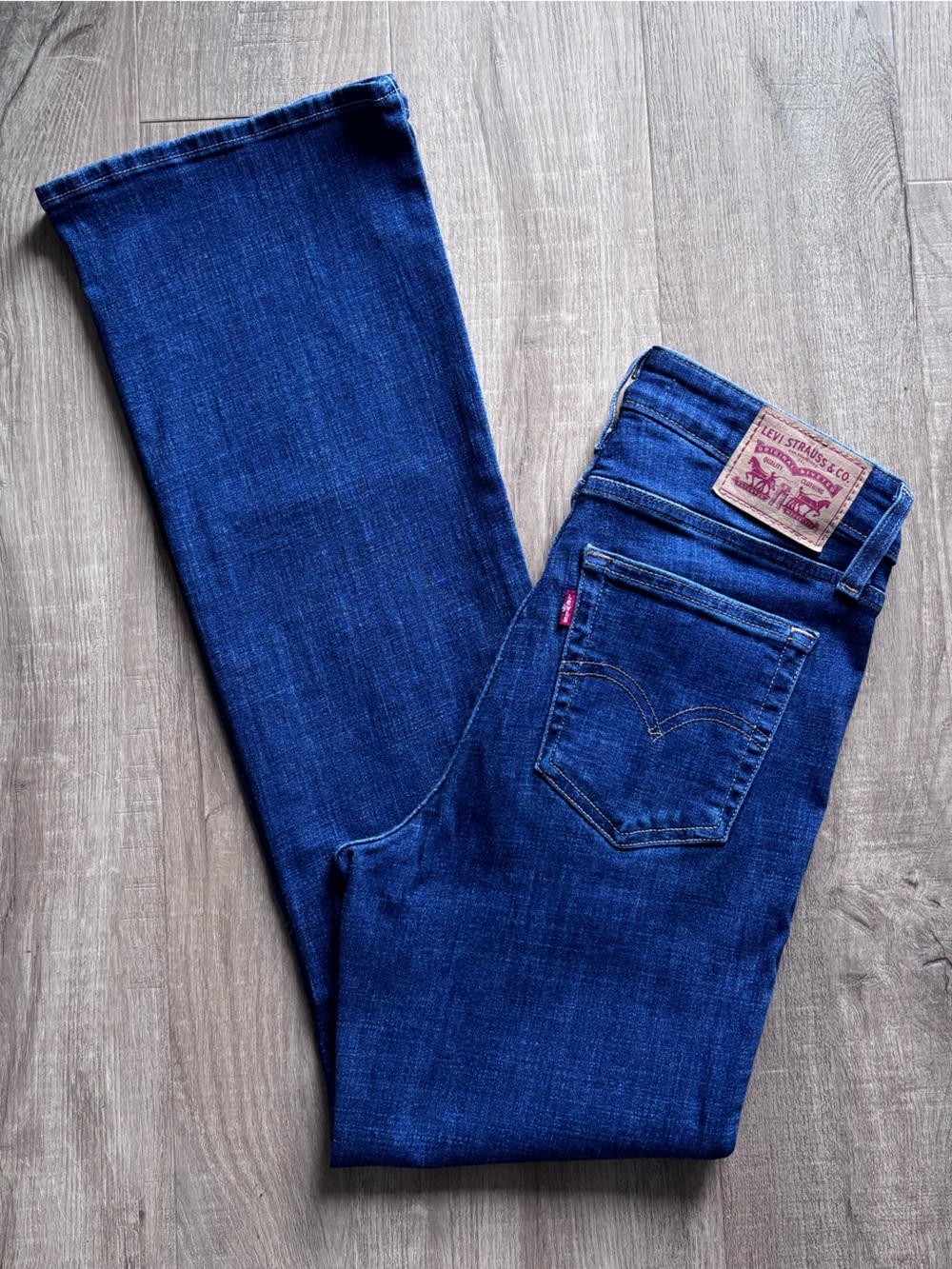 Levi’s 725 High Rise Boot Cut Jean